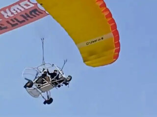 Israel Paragliders Protest 2wide Thumb Clean 1711283171.jpg