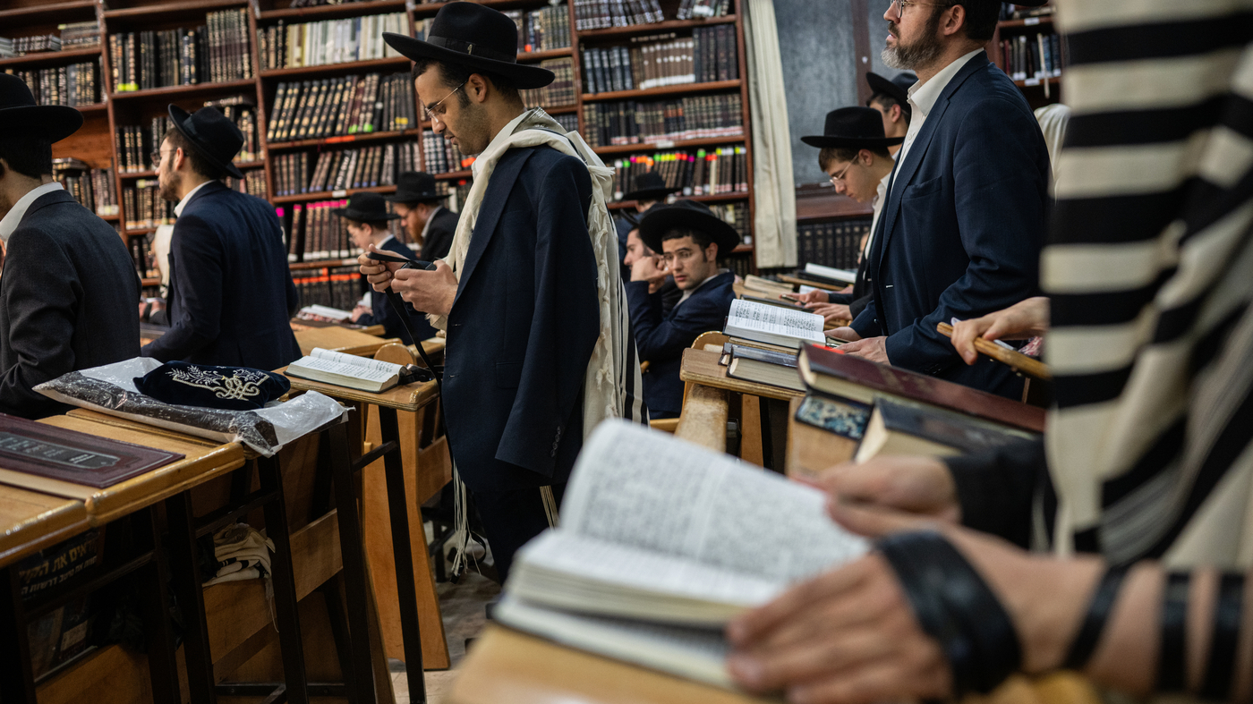 Ultraorthodox 043 Wide A147d6afe047c2a58838752e43ab667f610c8fe0 S1400 C100.jpg